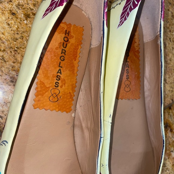 Hourglass leather Footwear Sz 9.5 - Picture 3 of 8